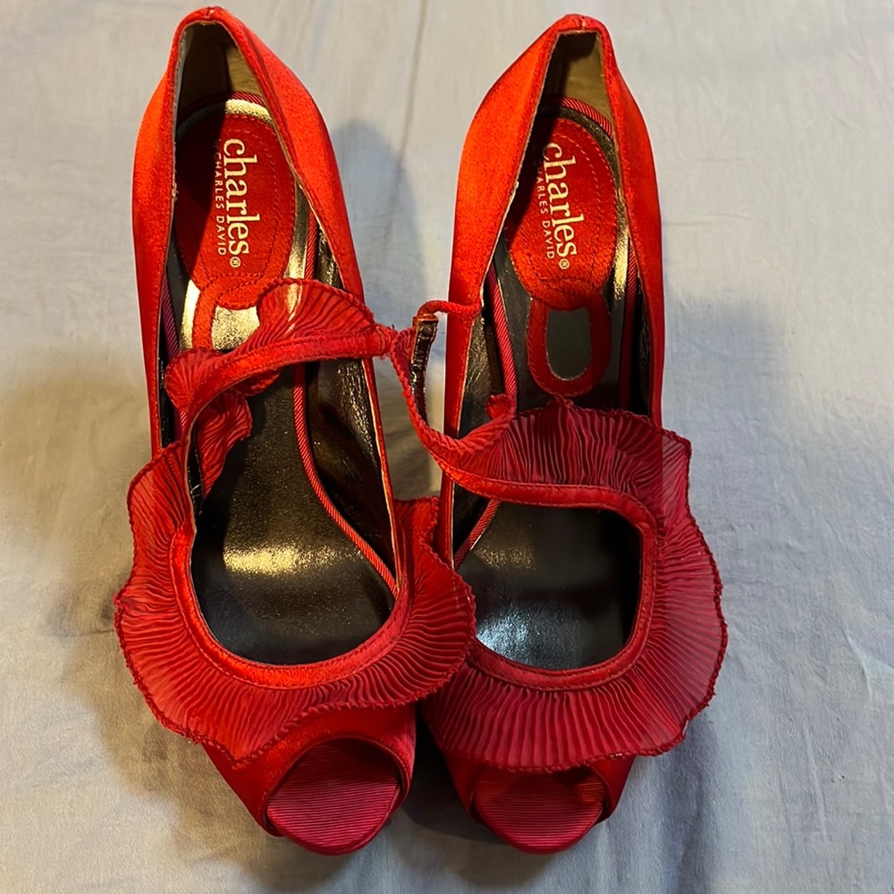 Red ribbon platform heels.